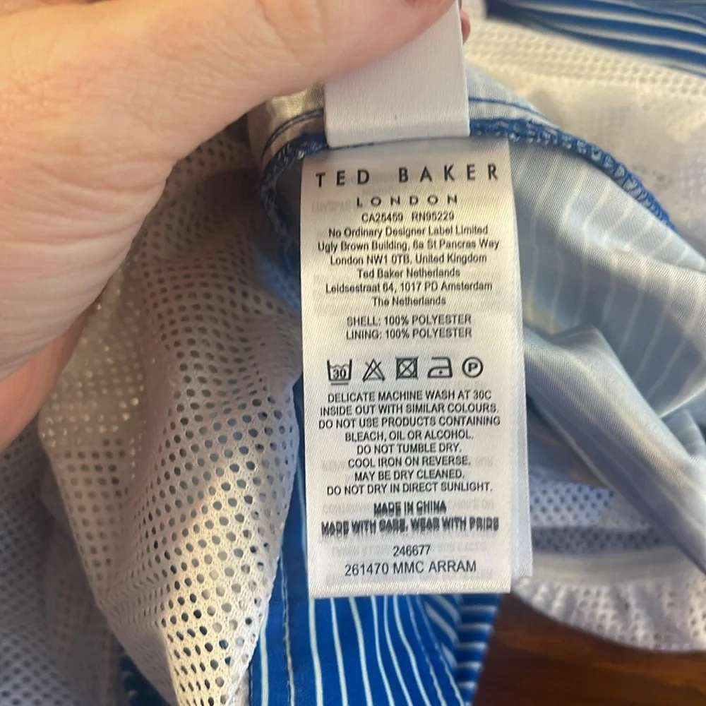 TED BAKER Men’s Arram Placement Swim Shorts. Size 6 (US XXL).